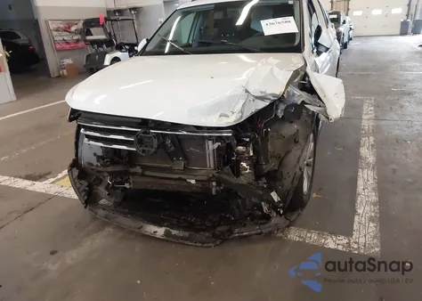 2018 Volkswagen Tiguan 2.0T S z USA, uszkodzony, nr VIN 3VV0B7AX2JM032348